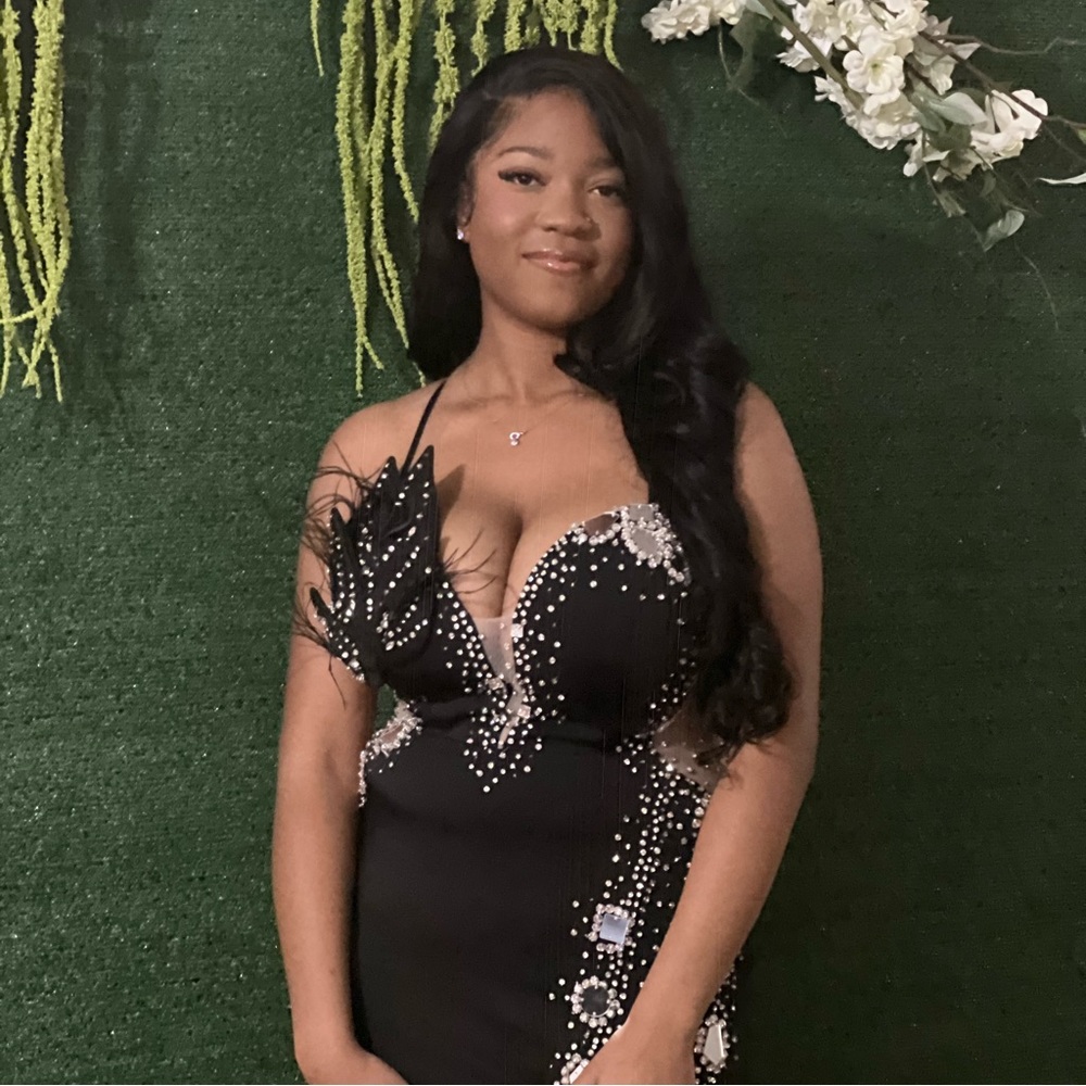 Black prom dress - Picture 3 of 4